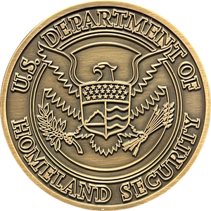 CBP AMO OFO Border Patrol es os et Challenge Coin Field Operations cbp Officer BL14-017 - www.ChallengeCoinCreations.com
