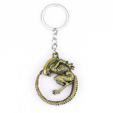 Load image into Gallery viewer, Large Alien Inspired Predator Head Mask Keychain Key Rings Metal AVP Halloween Gift - www.ChallengeCoinCreations.com