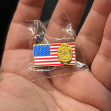 Load image into Gallery viewer, Connecticut State Police Trooper American Flag Pin USA CSP BFP-003 ZQ-149C