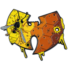 Load image into Gallery viewer, Wu Hornet Killer Wasp Tang Inspired Honey Comb Challenge Coin H-013 - www.ChallengeCoinCreations.com