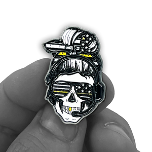 Headset Hero Thin Gold Line Line pin American flag yellow 911 Emergency Dispatcher Trucker pins EL13-021 P-185B